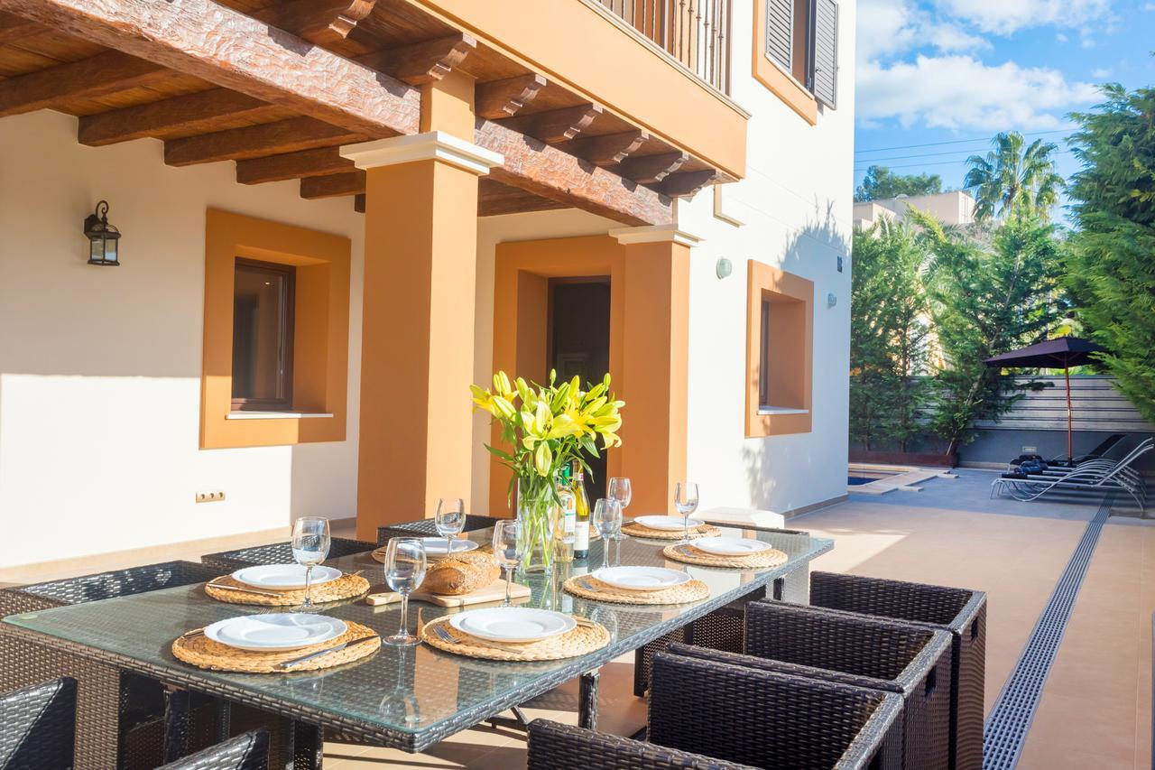 Villa Alexandra Talamanca  Ngoại thất bức ảnh