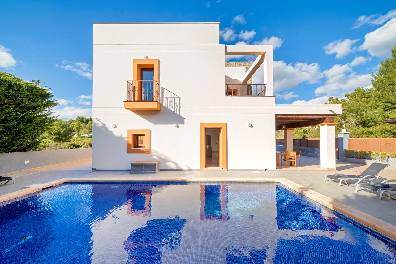 Villa Alexandra Talamanca  Ngoại thất bức ảnh
